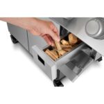 Low Res_JPG-PrestigePro_PRO500VXRSIBPSS_Detail_SmkrBox_Hand